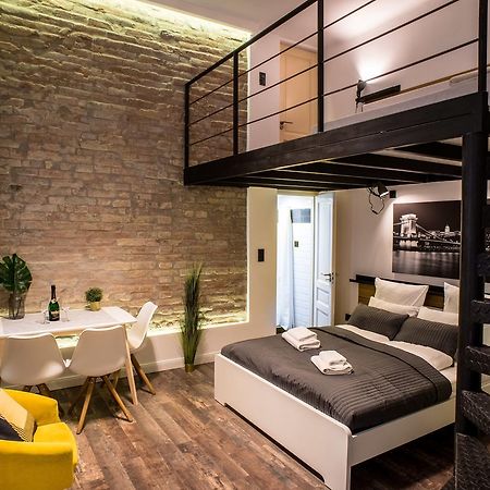 Very Stylish And Fresh Studio Home In The Center ブダペスト エクステリア 写真